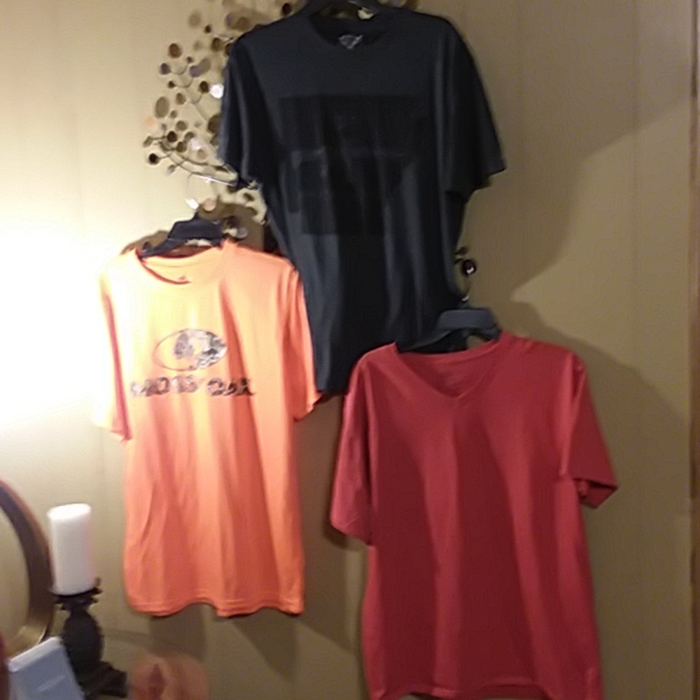 3 Tee's